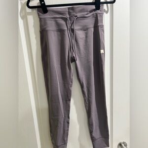 Vuori Daily leggings 
Worn once.